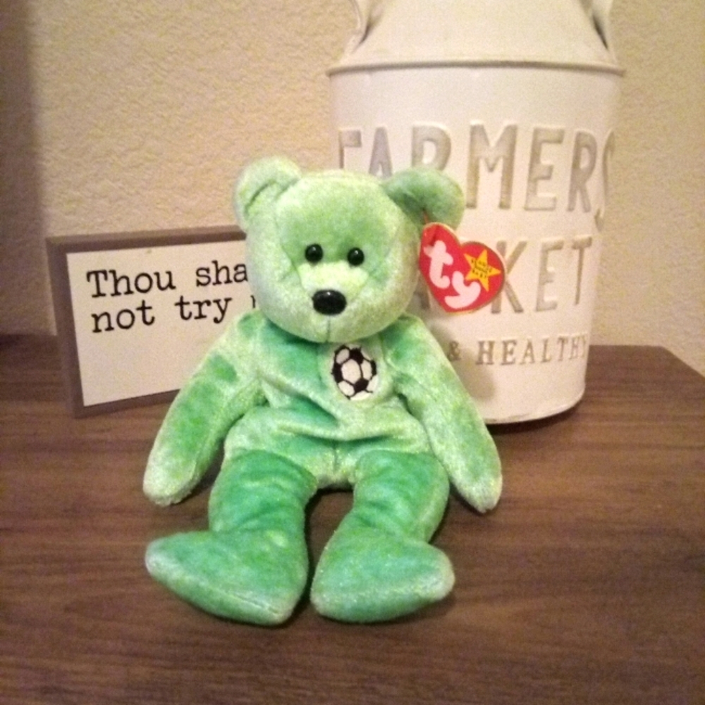 RARE TY BEANIE BABY "KICKS" BEAR